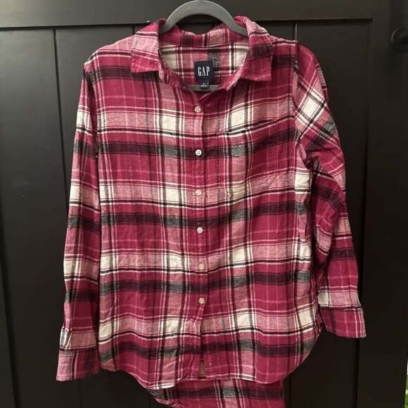 GAP Boyfriend Flannel Women's Sz small Button Down Pink/Purple Plaid Shirt - Picture 1 of 3